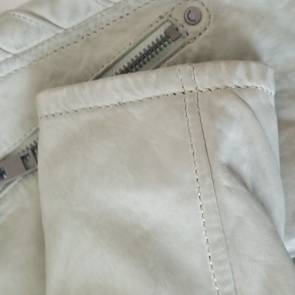 Leather Jacket - Picture 5 of 8